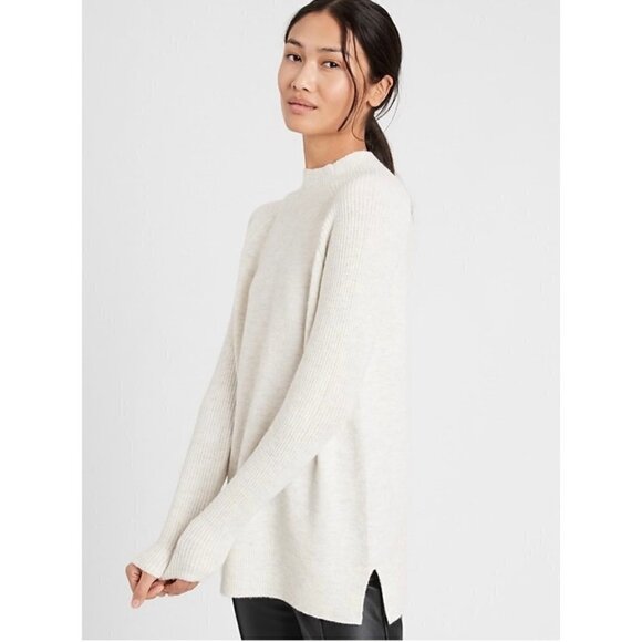 Banana Republic Wool Blend Mock Ribbed Sweater Top Quiet Luxury Winter Tan Small - Picture 1 of 10